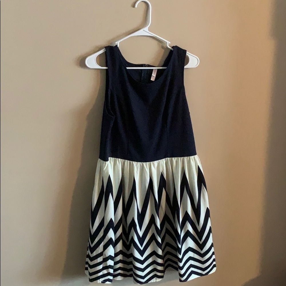 Navy & Cream Chevron Print Dress